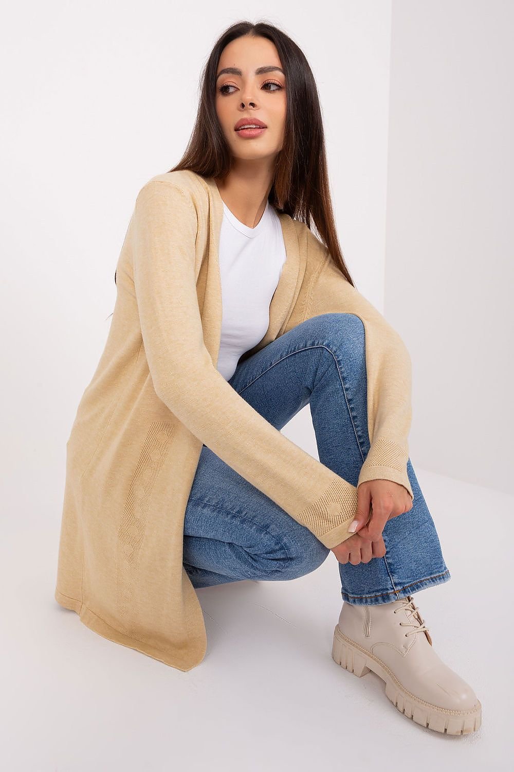 Cardigan model 186586