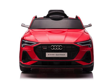 Audi e-tron ,12 volt elektrische kinderauto met rubberen banden, leder zitje en meer!