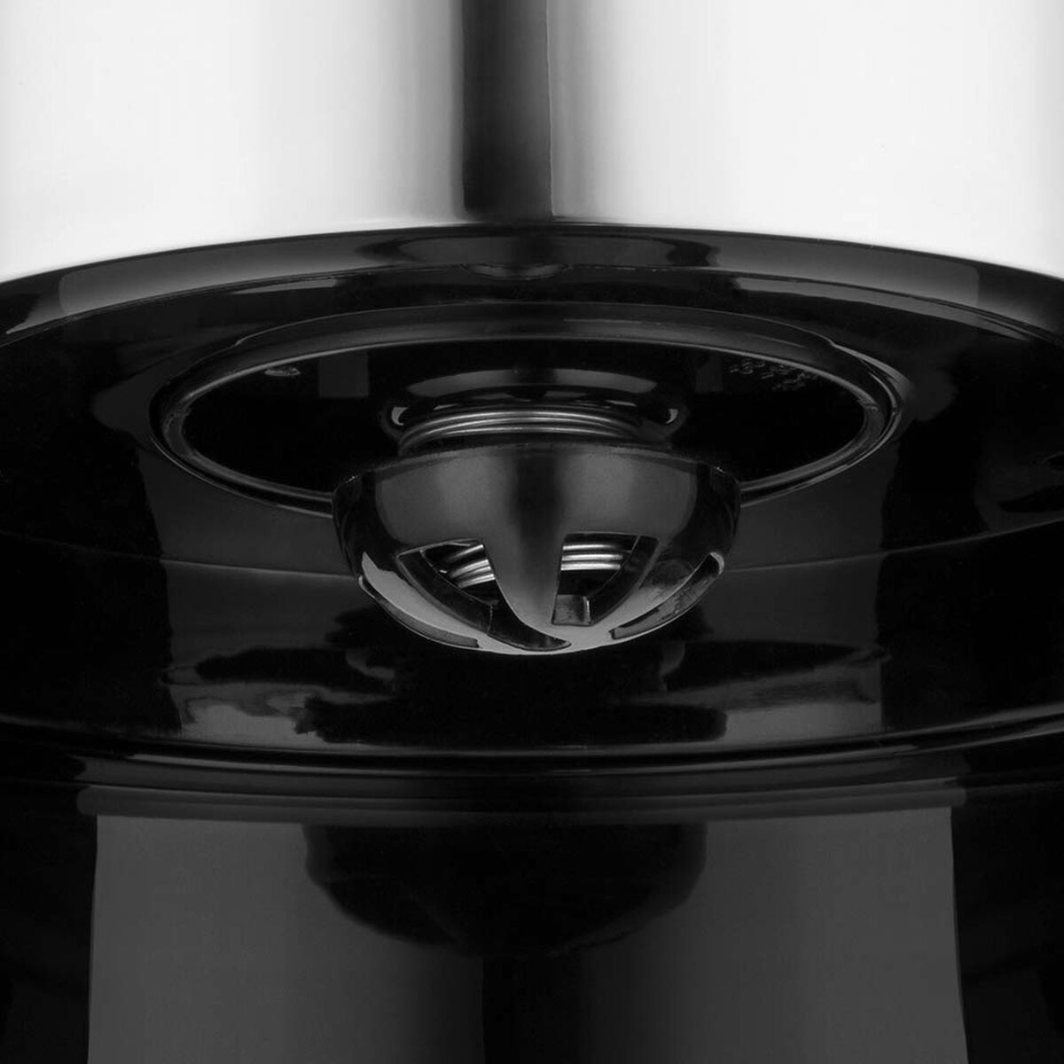 V9HA7F77BDAB07B7C19E4AF8AED59C6CA2ER6750297P6