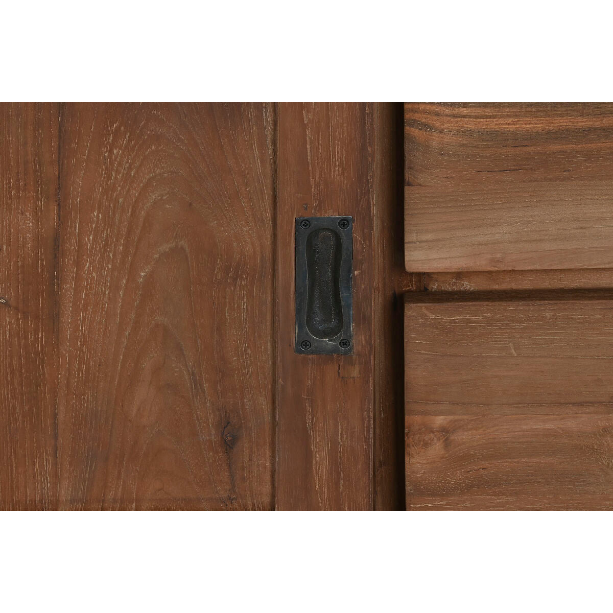 V6H01D3D65B8213A755D7558FC7547FB031R6405117P9