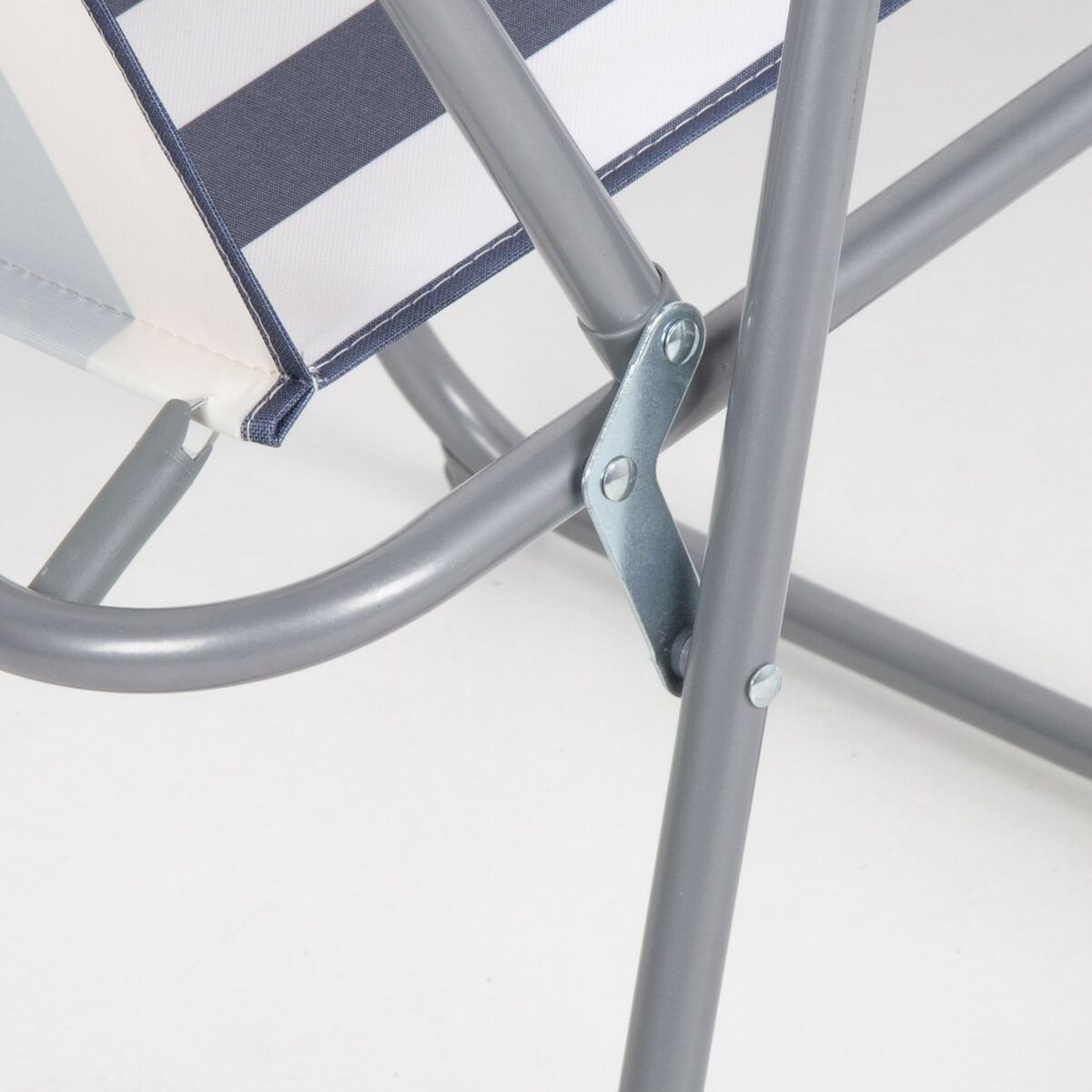 V6HB775B18D27AF5E907676450D73418F19R5424655P4