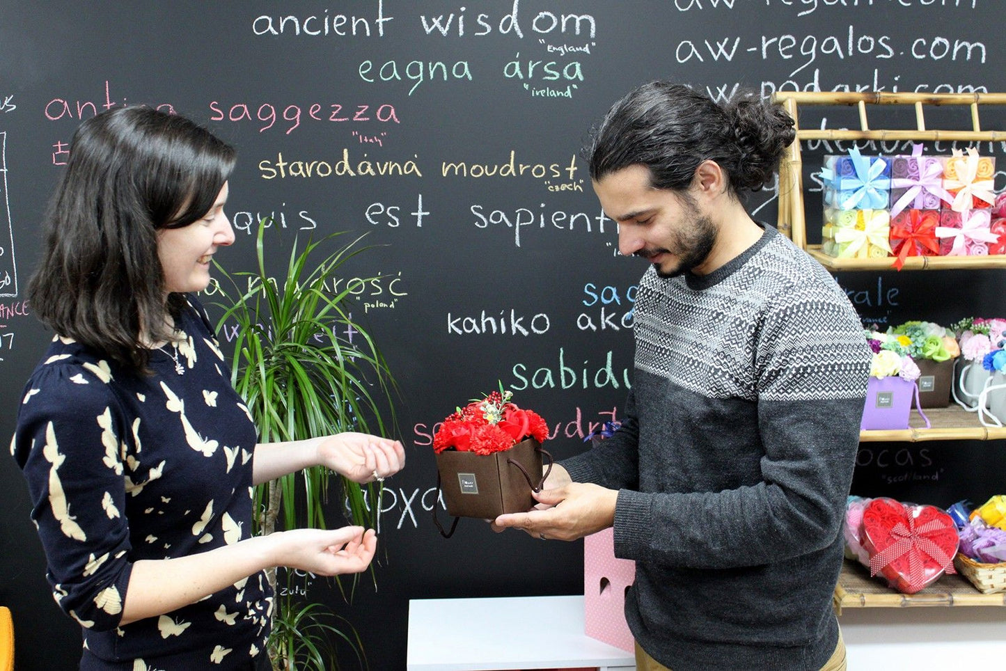 Buquê de flores de sabão - Rosa vermelha e cravo