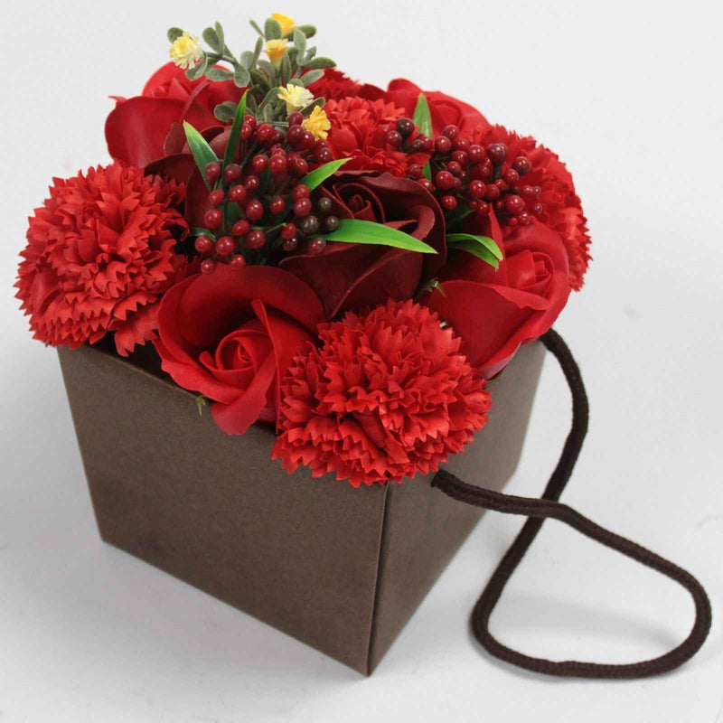 Buquê de flores de sabão - Rosa vermelha e cravo