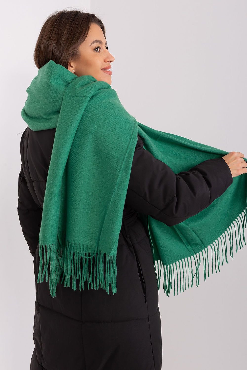 Shawl model 187608