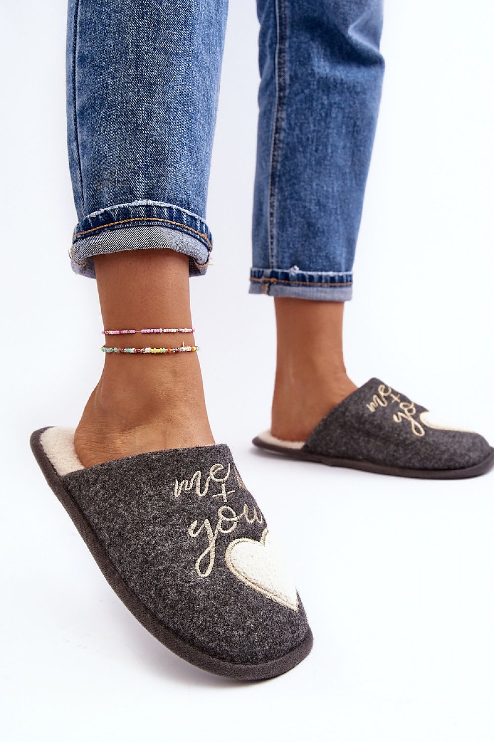 Slippers model 189105