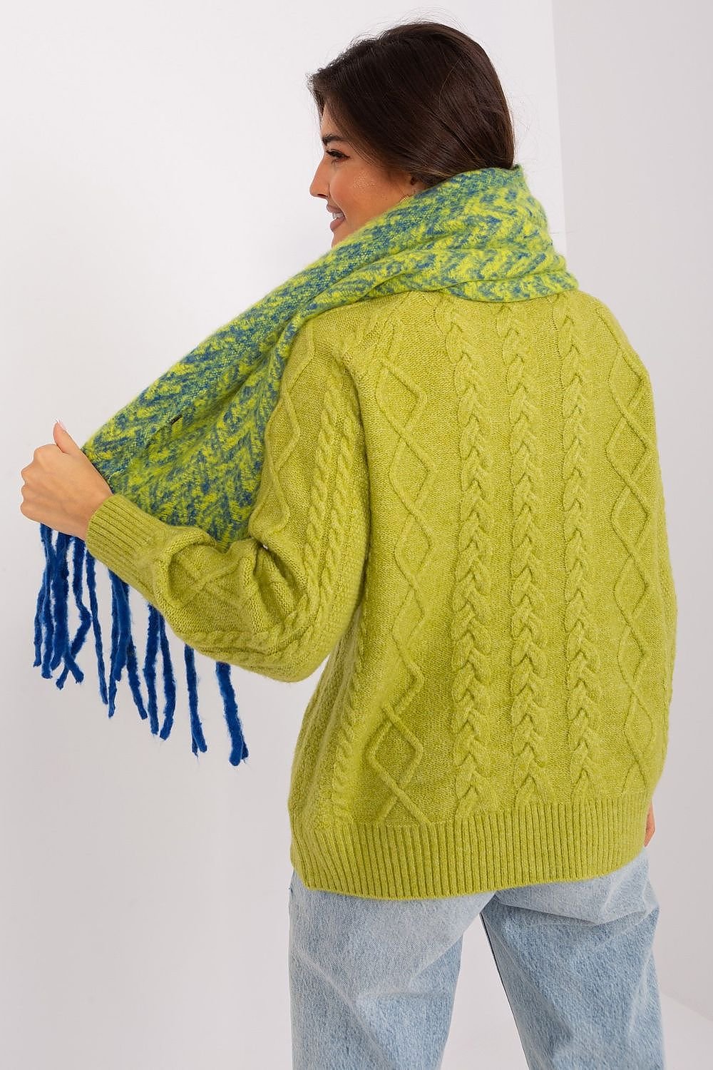 Shawl model 189234