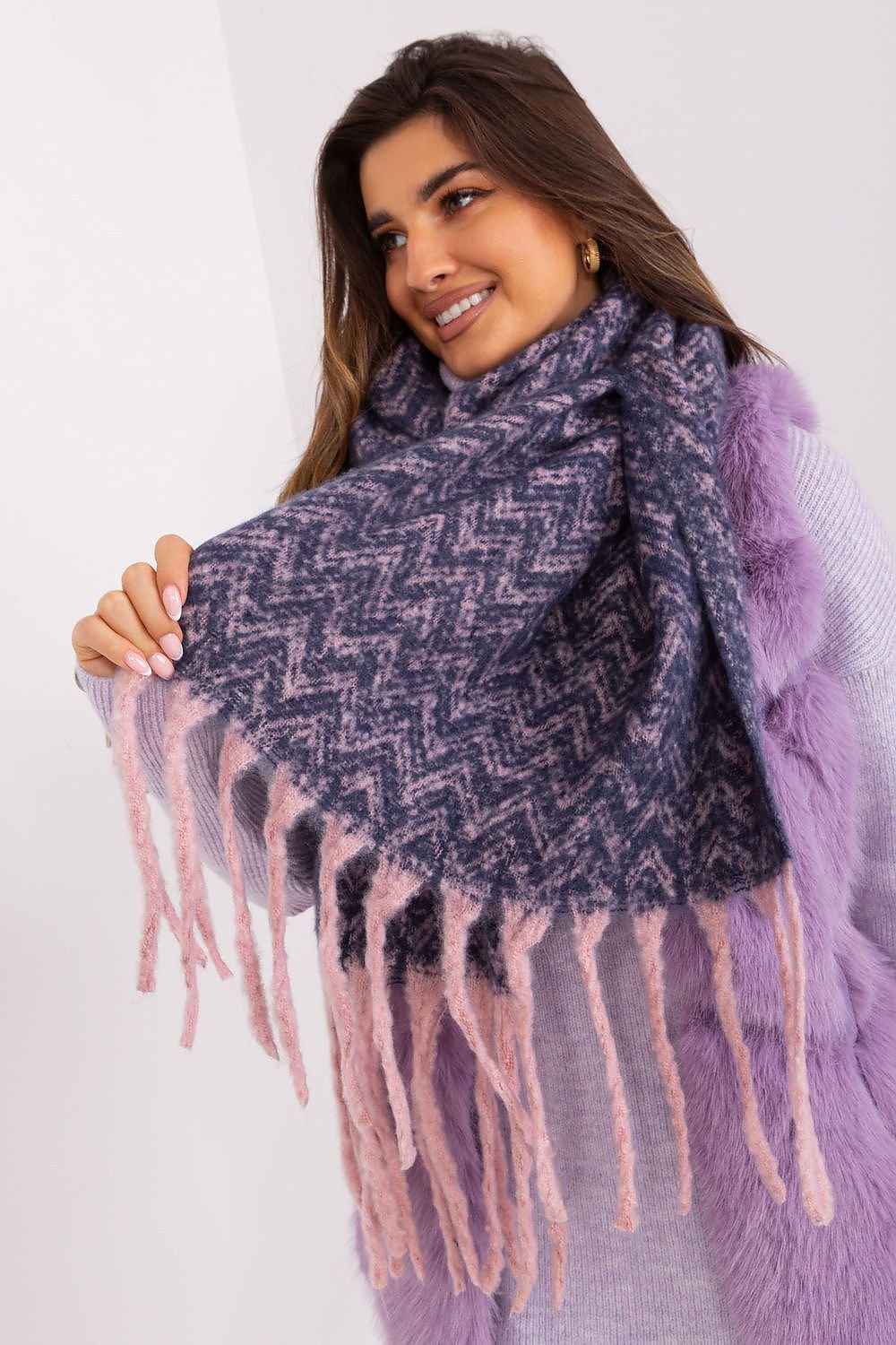 Shawl model 189237