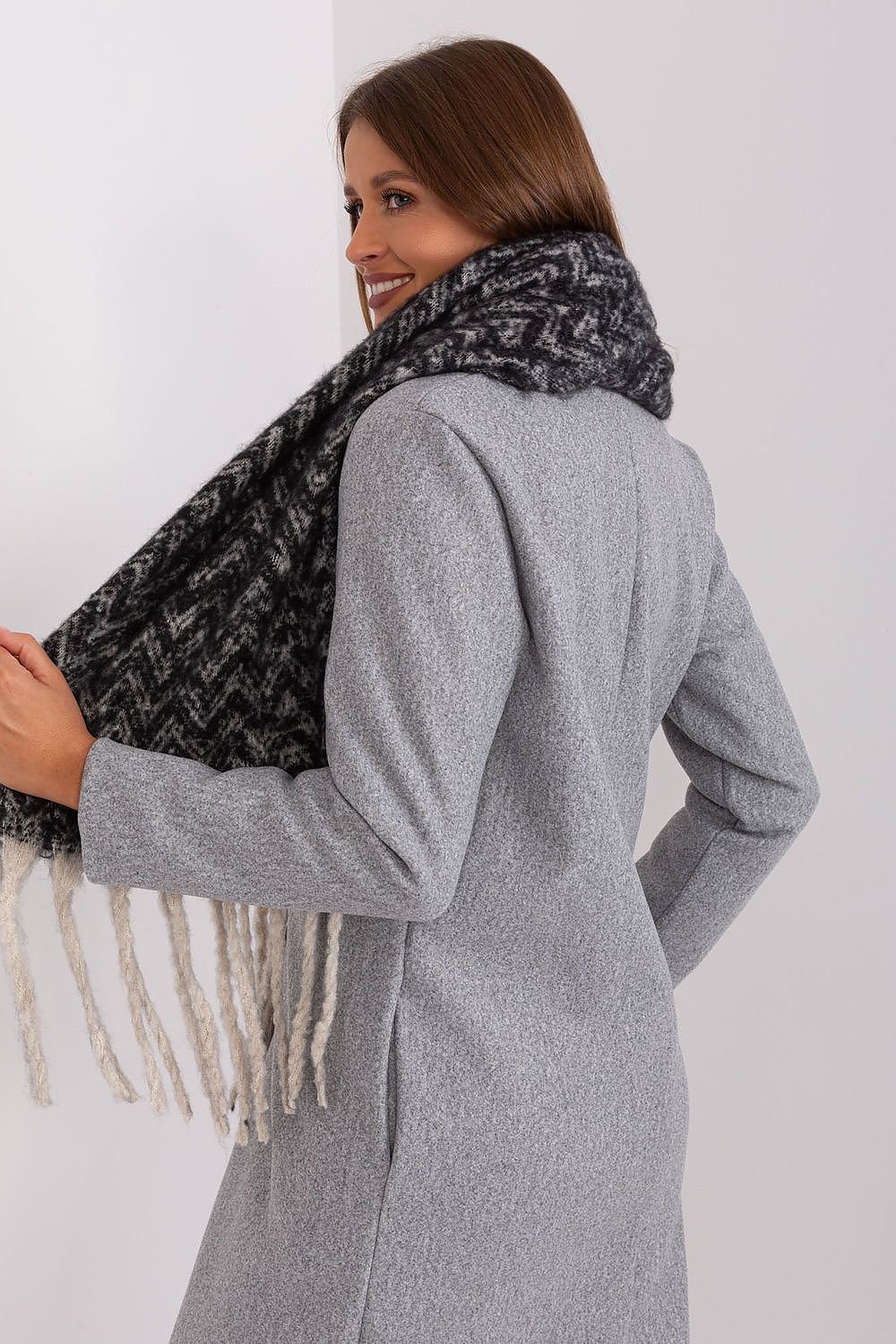 Shawl model 189245