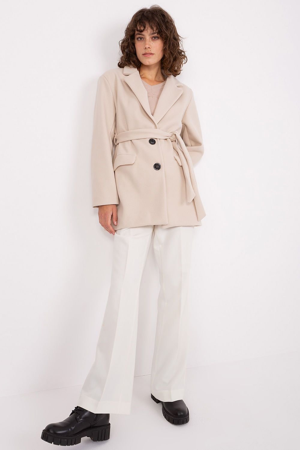 Coat model 190142