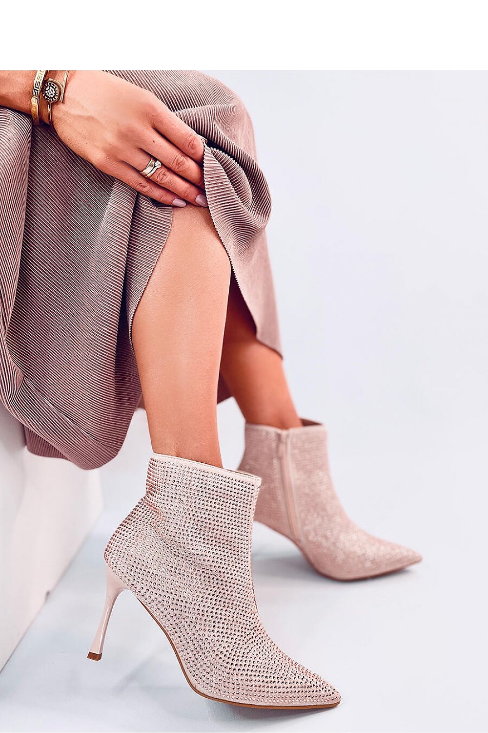 Heel boots model 190461