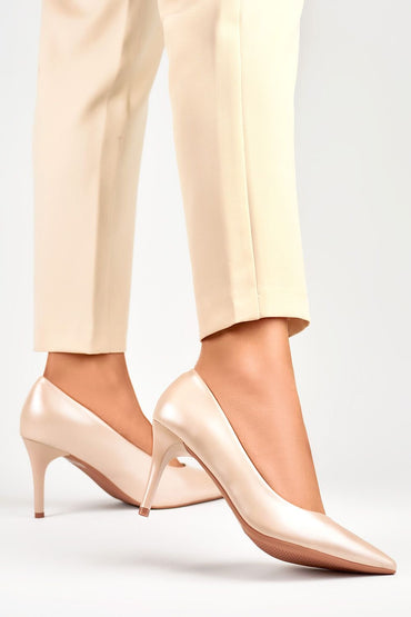 High heels model 190649