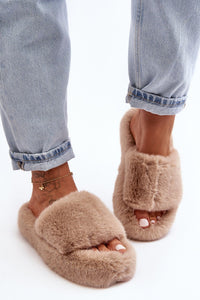 Slippers model 190672