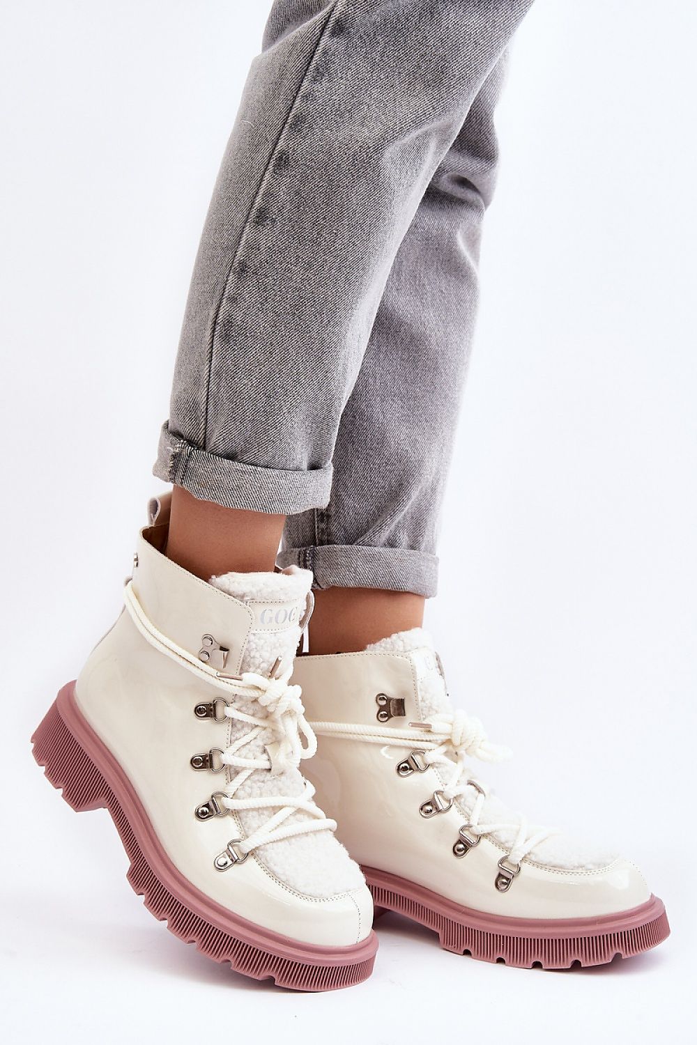 Trapper shoes model 190717