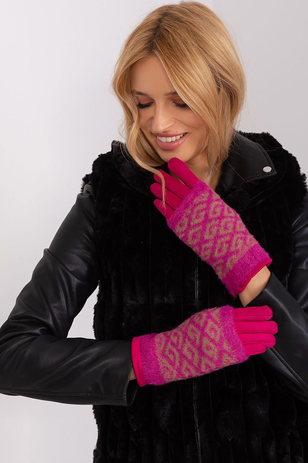 Gloves model 190819