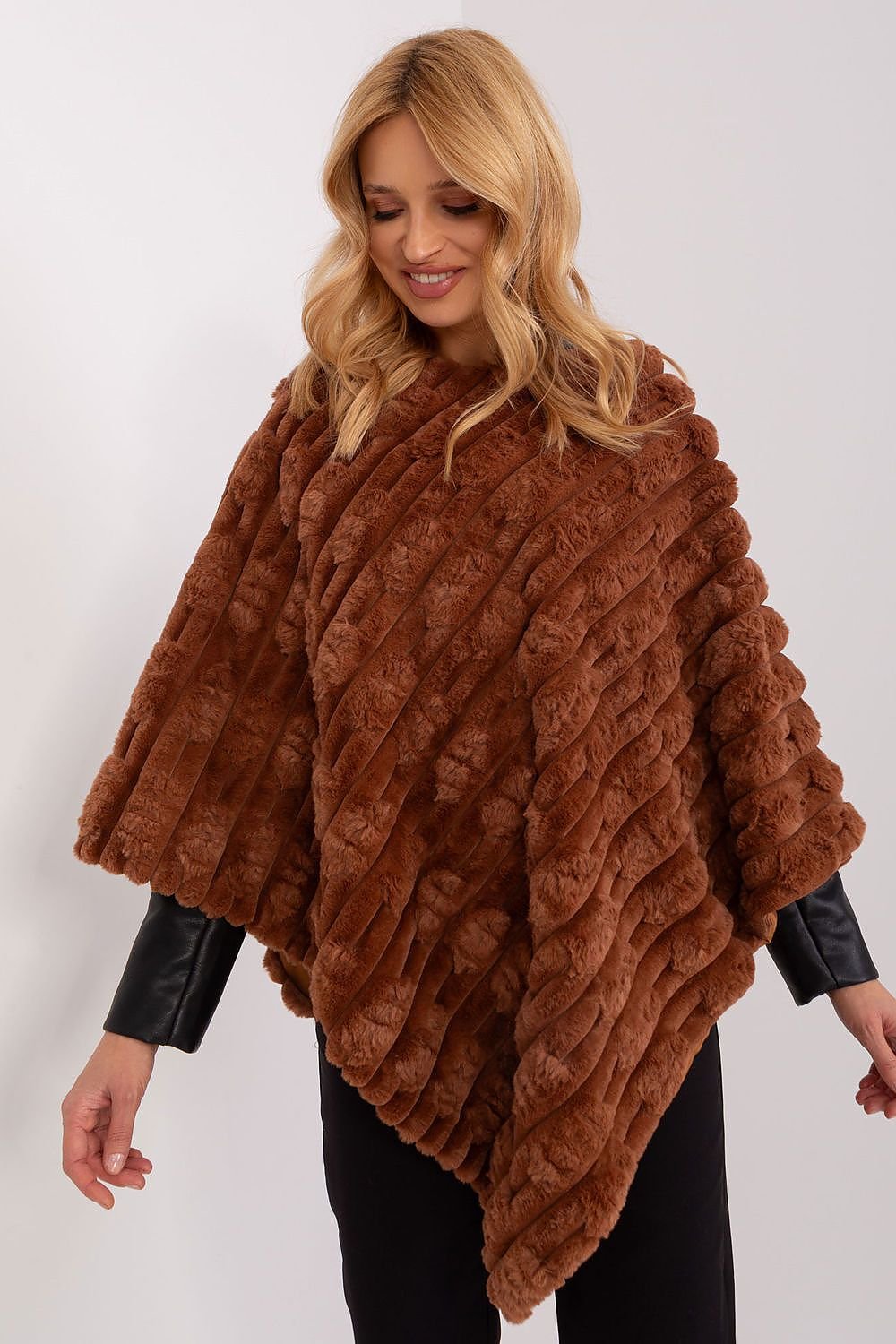 Poncho model 190856