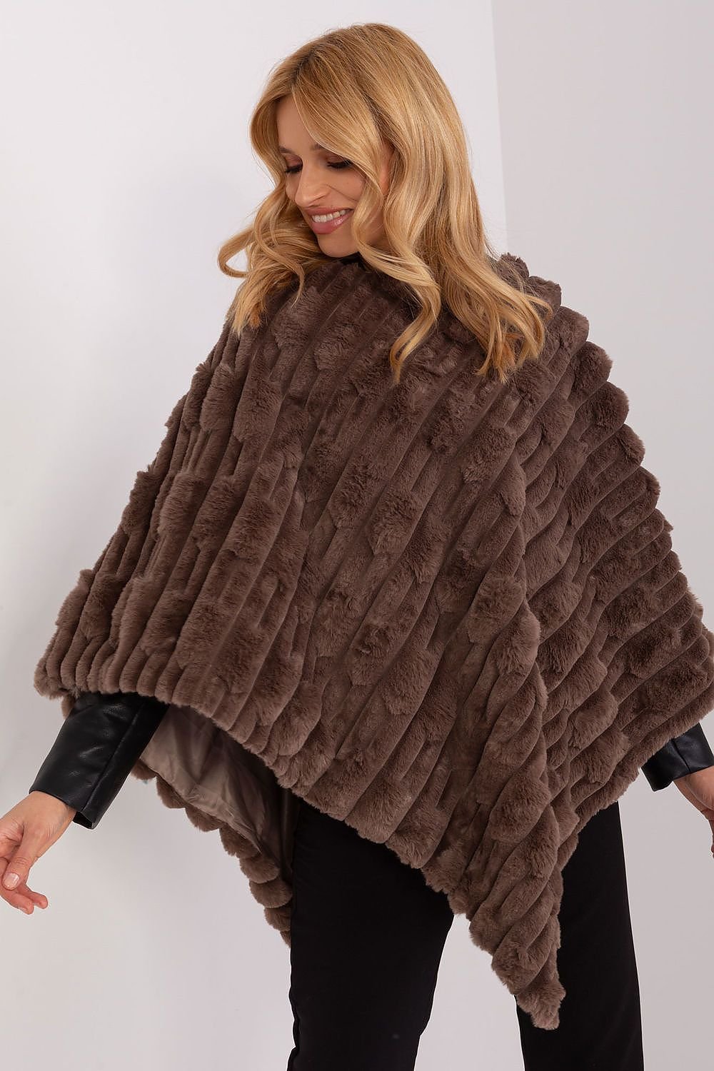 Poncho model 190858
