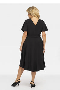 Plus size dress model 190951