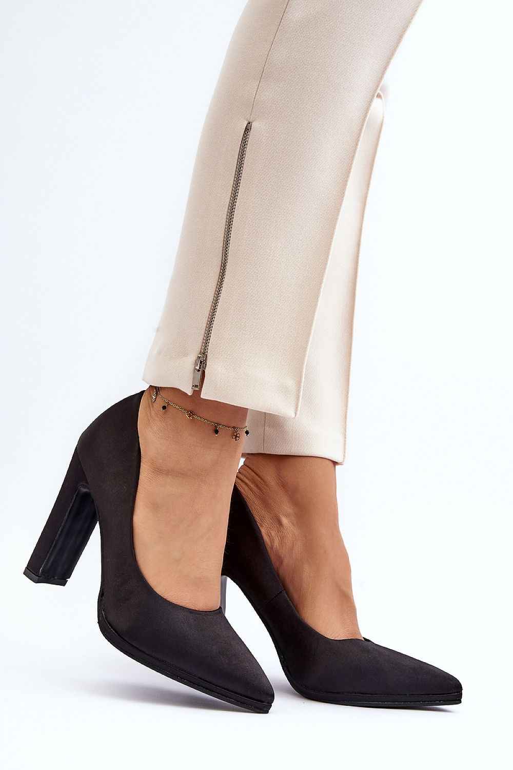 Block heel pumps model 191027