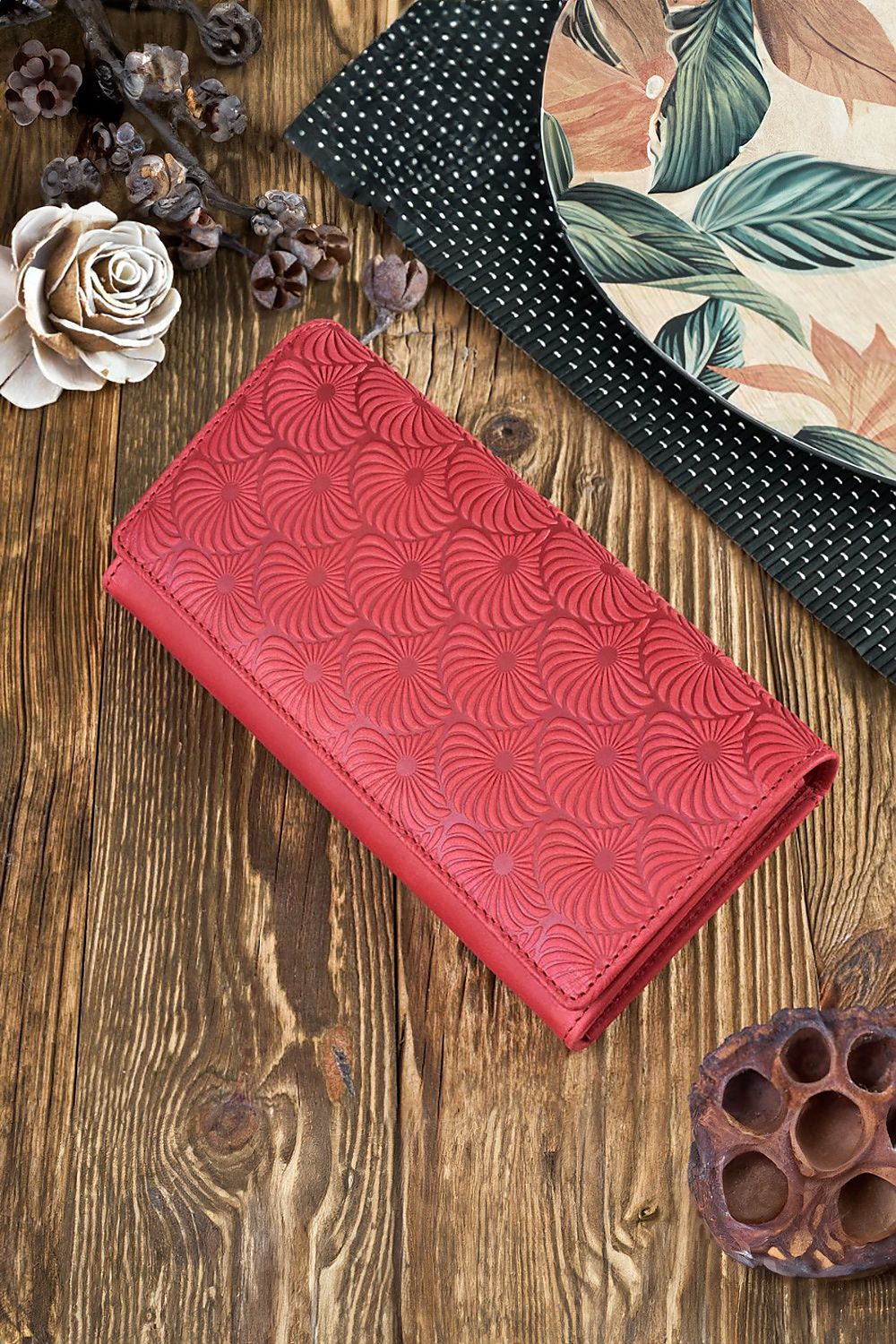 Women`s wallet model 191548