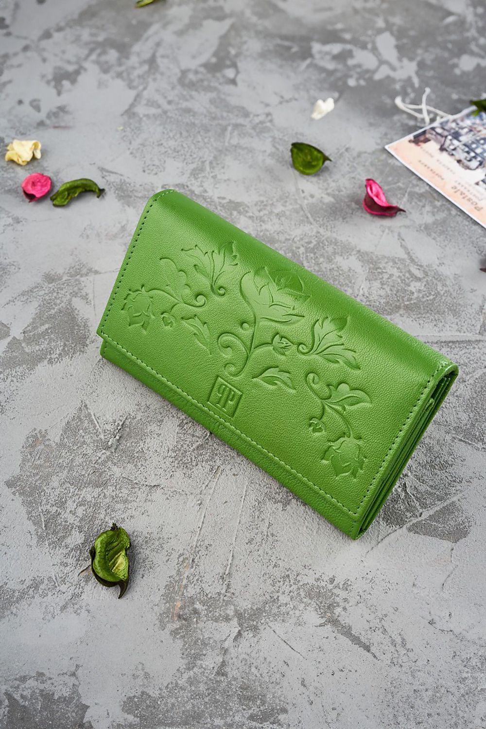 Women`s wallet model 191551