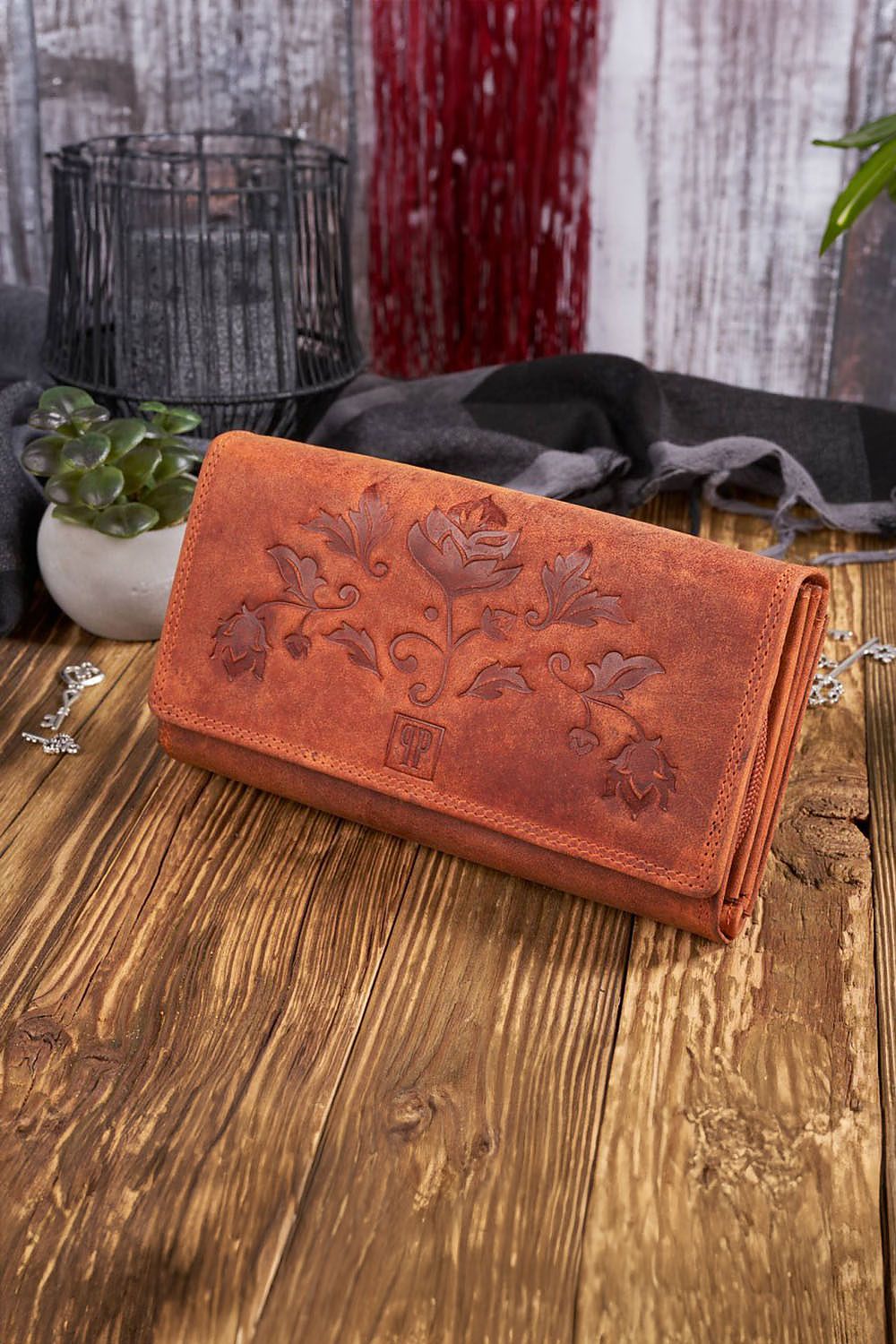 Women`s wallet model 191552
