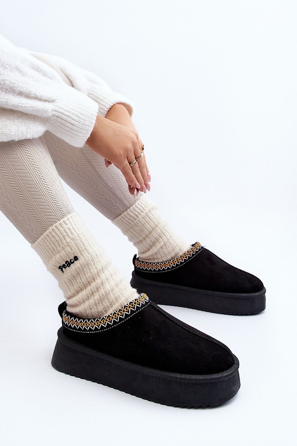 Slippers model 191626
