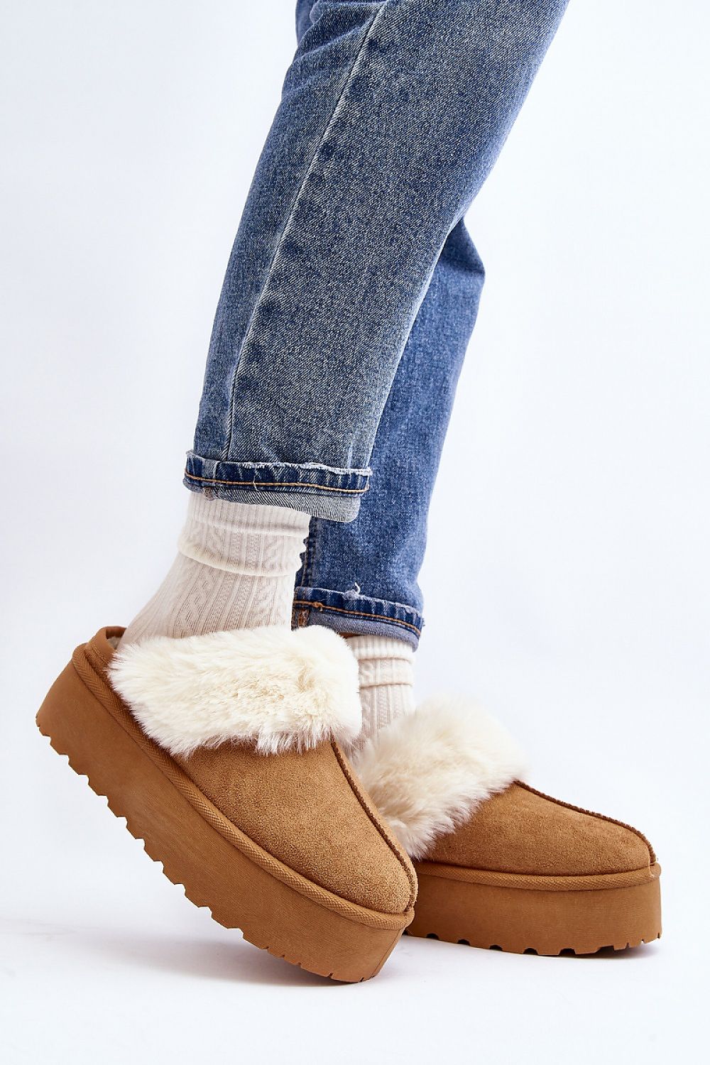 Slippers model 191632