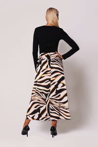 Short dress model 191959