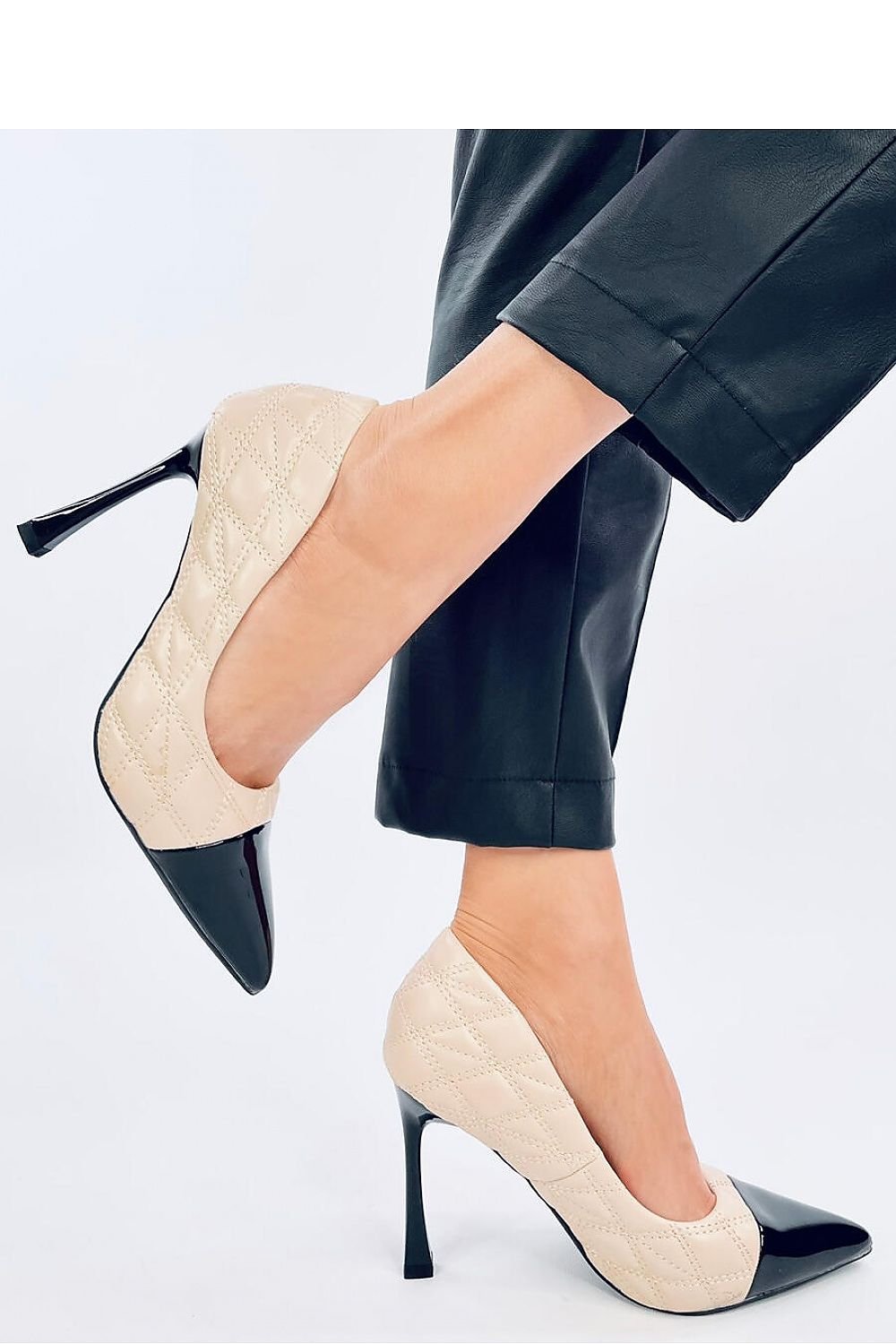 Strappy high heels model 192739