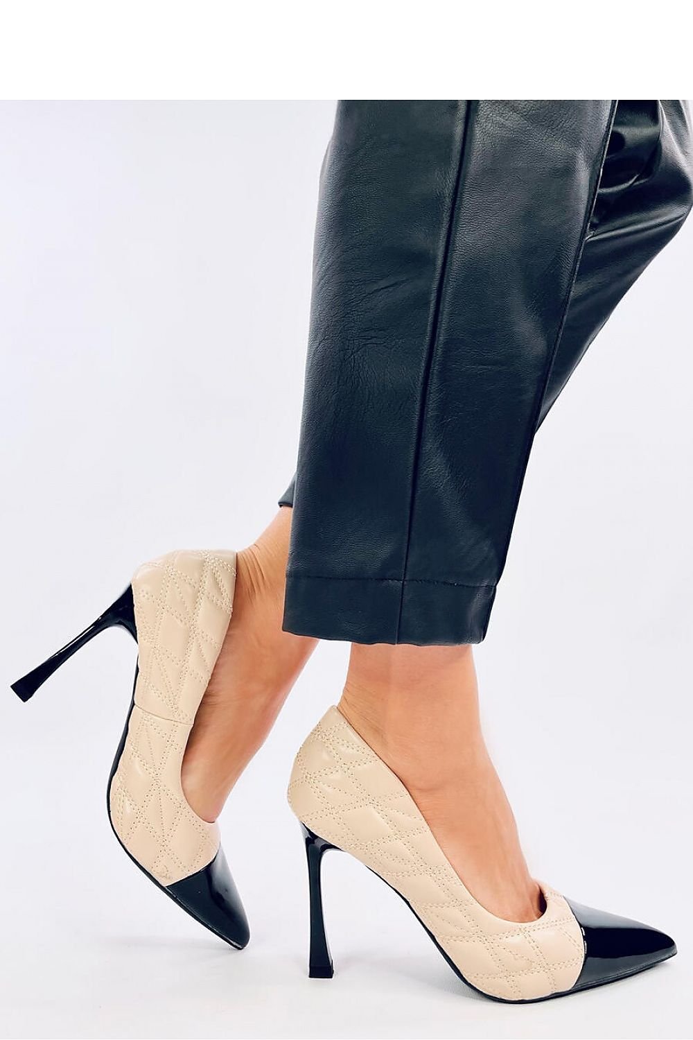 Strappy high heels model 192739