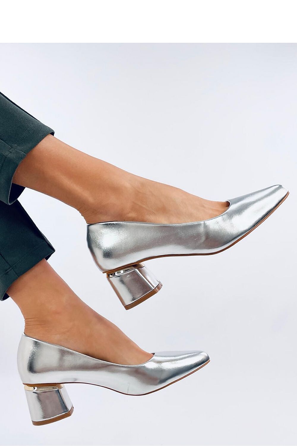 Heel pumps model 192882
