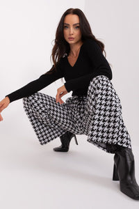 Women trousers model 193133