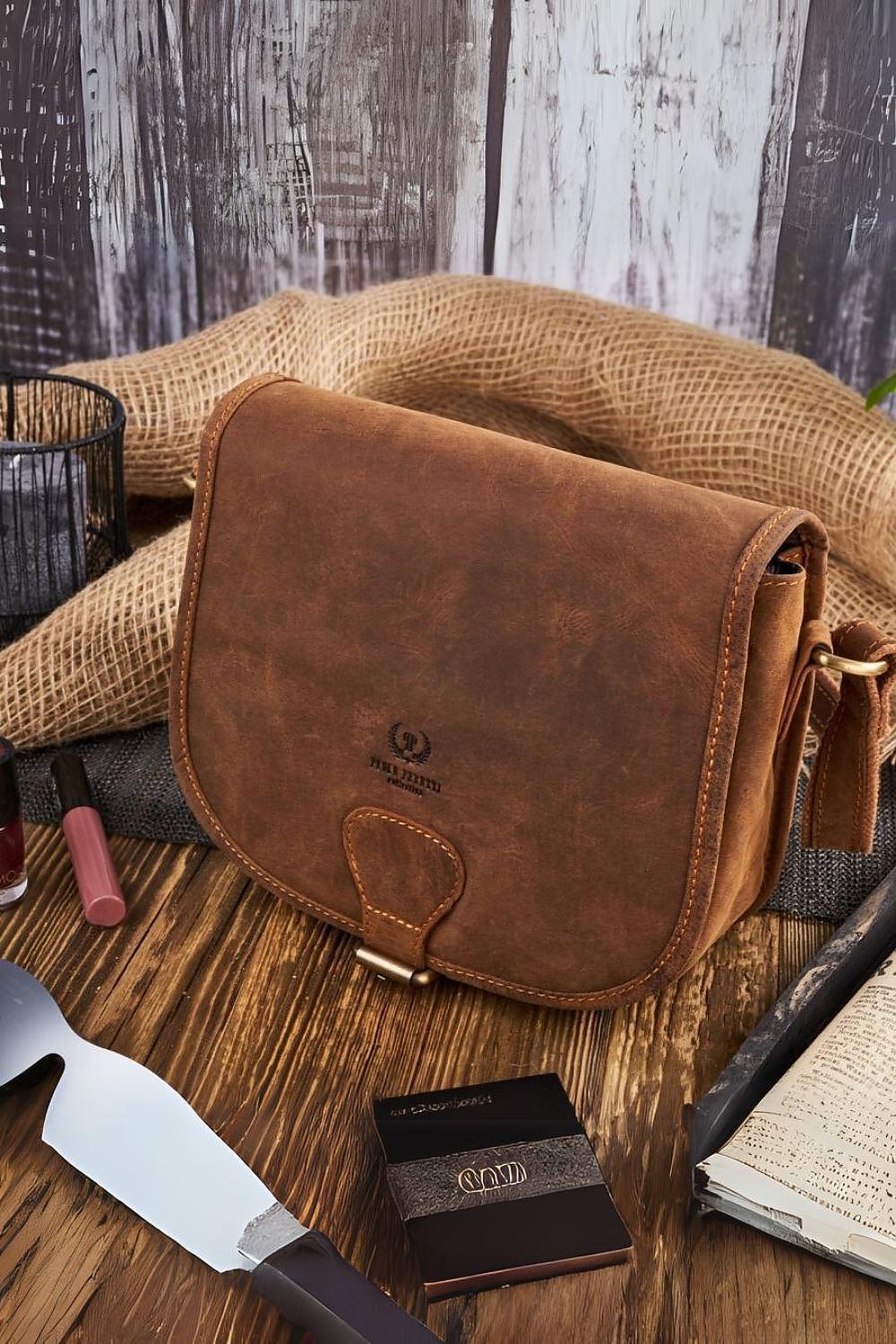 Natural leather bag model 193247