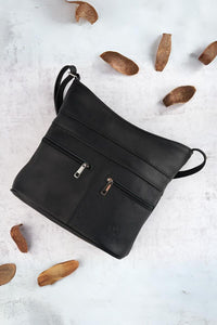 Natural leather bag model 193248