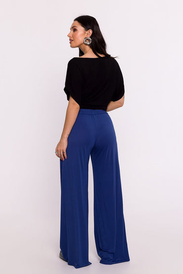 Women trousers model 193657