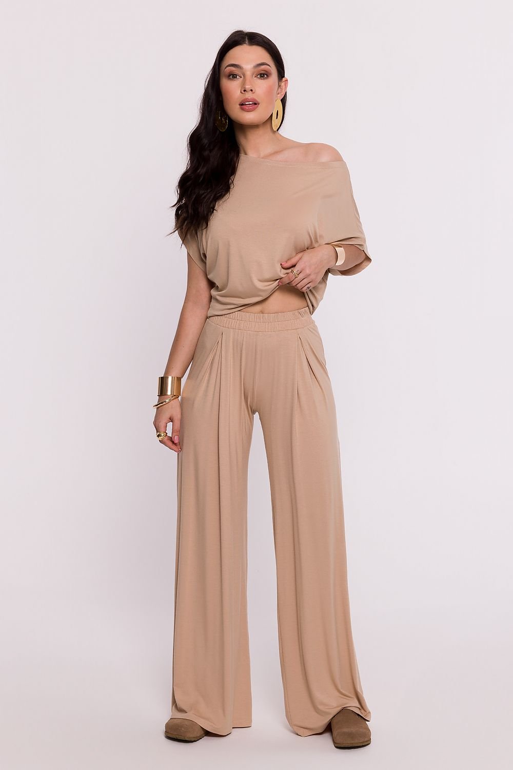 Women trousers model 193659