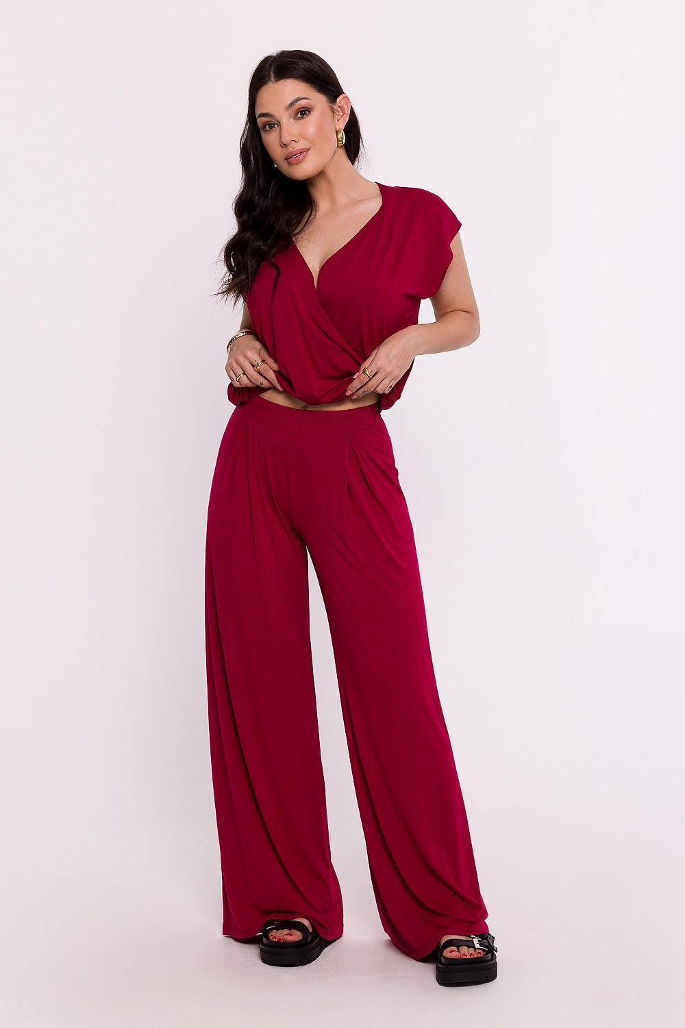 Women trousers model 193660