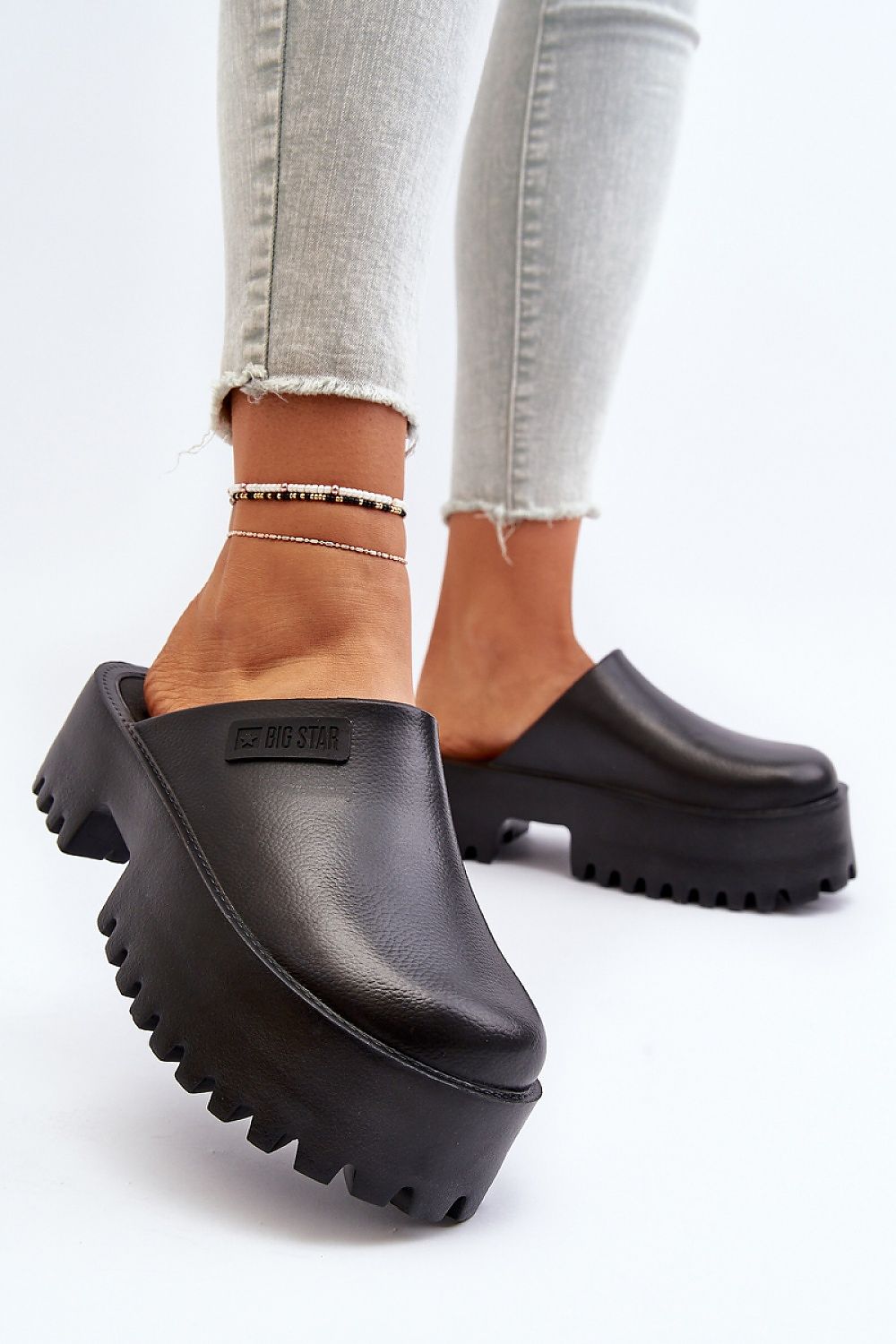 Flip-flops model 194118