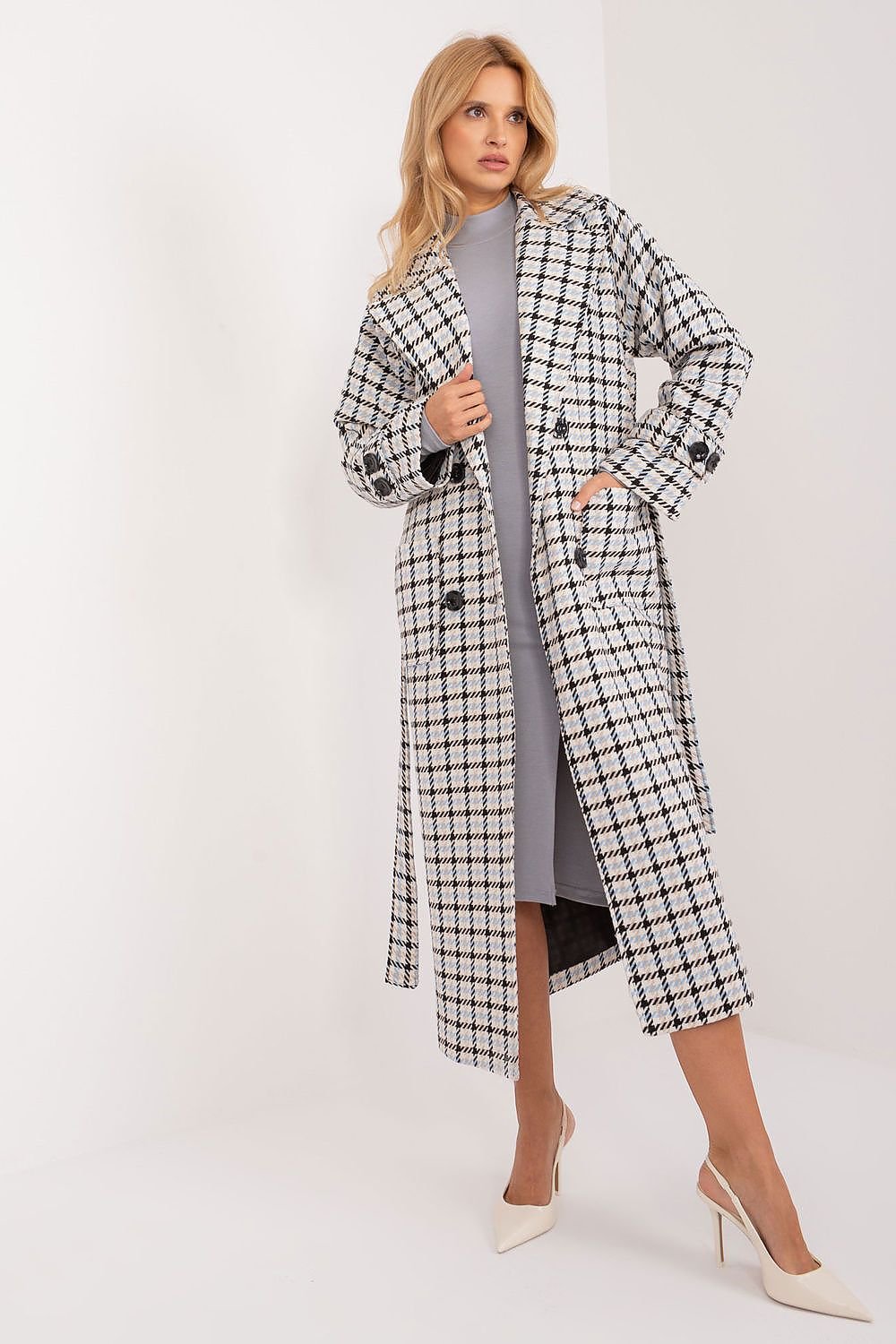 Coat model 194420