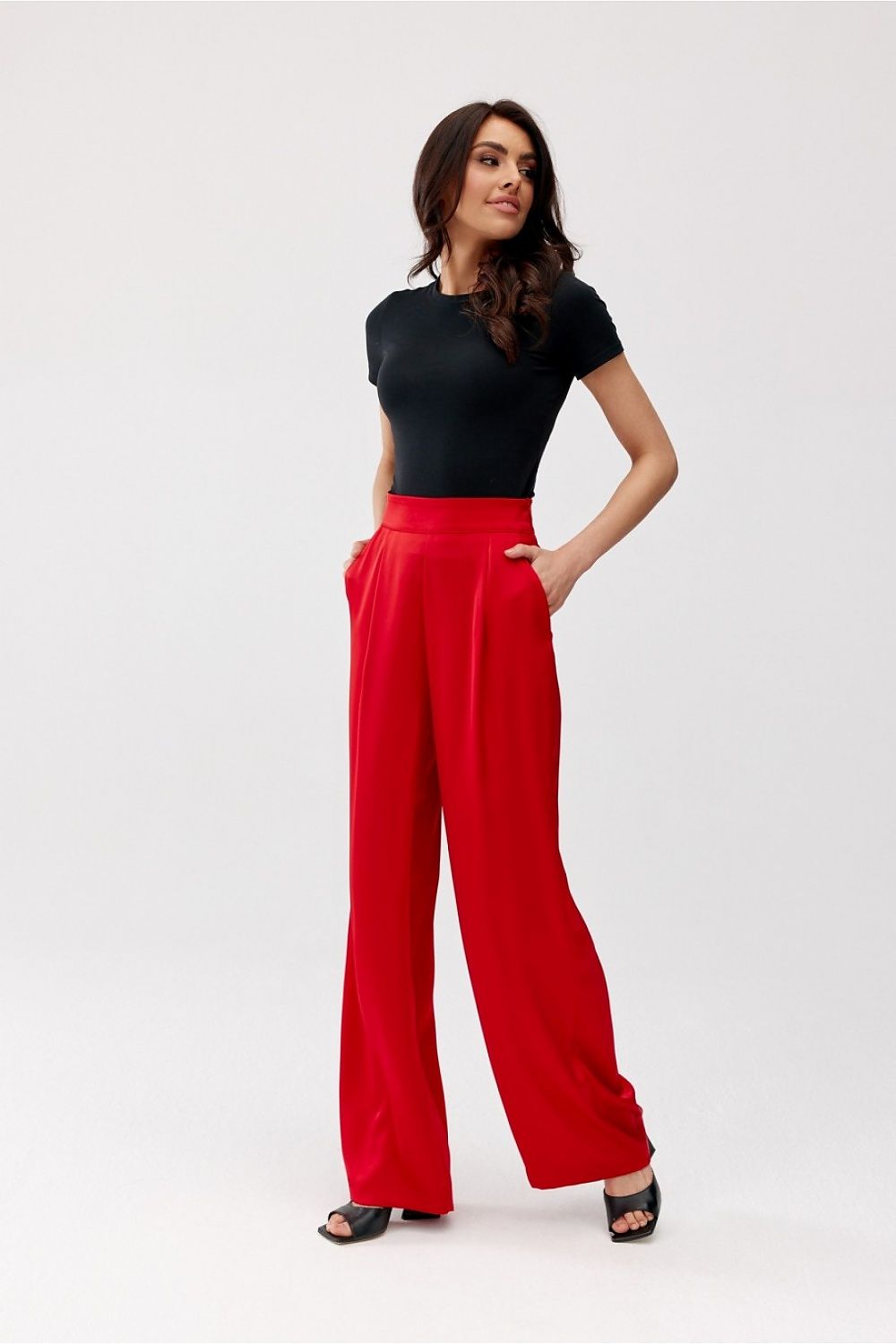 Women trousers model 194763