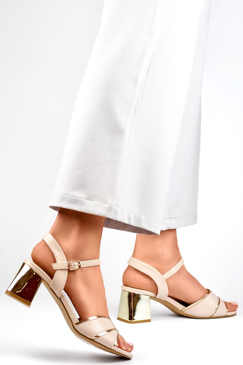 Heel sandals model 194899
