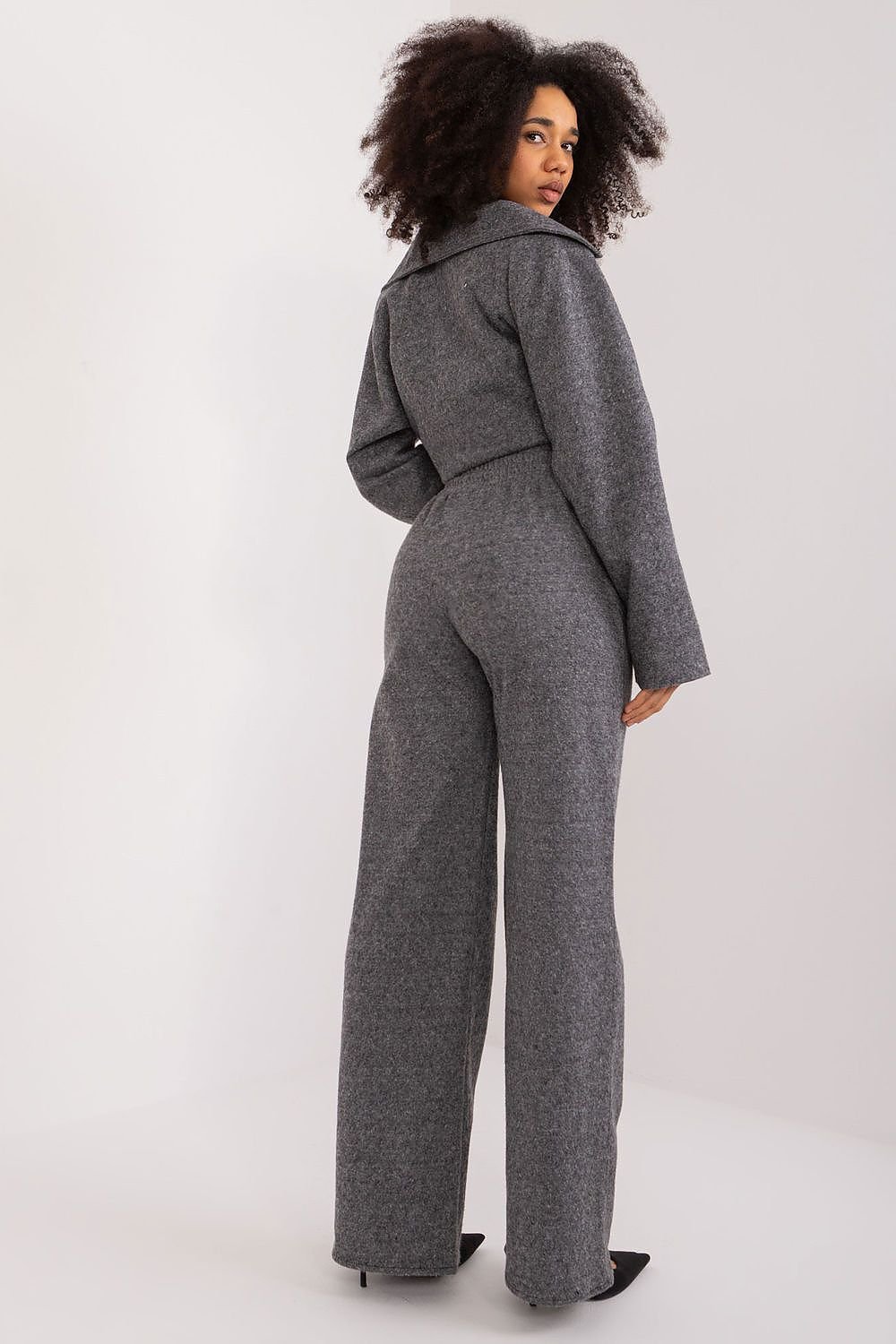 Women trousers model 195205