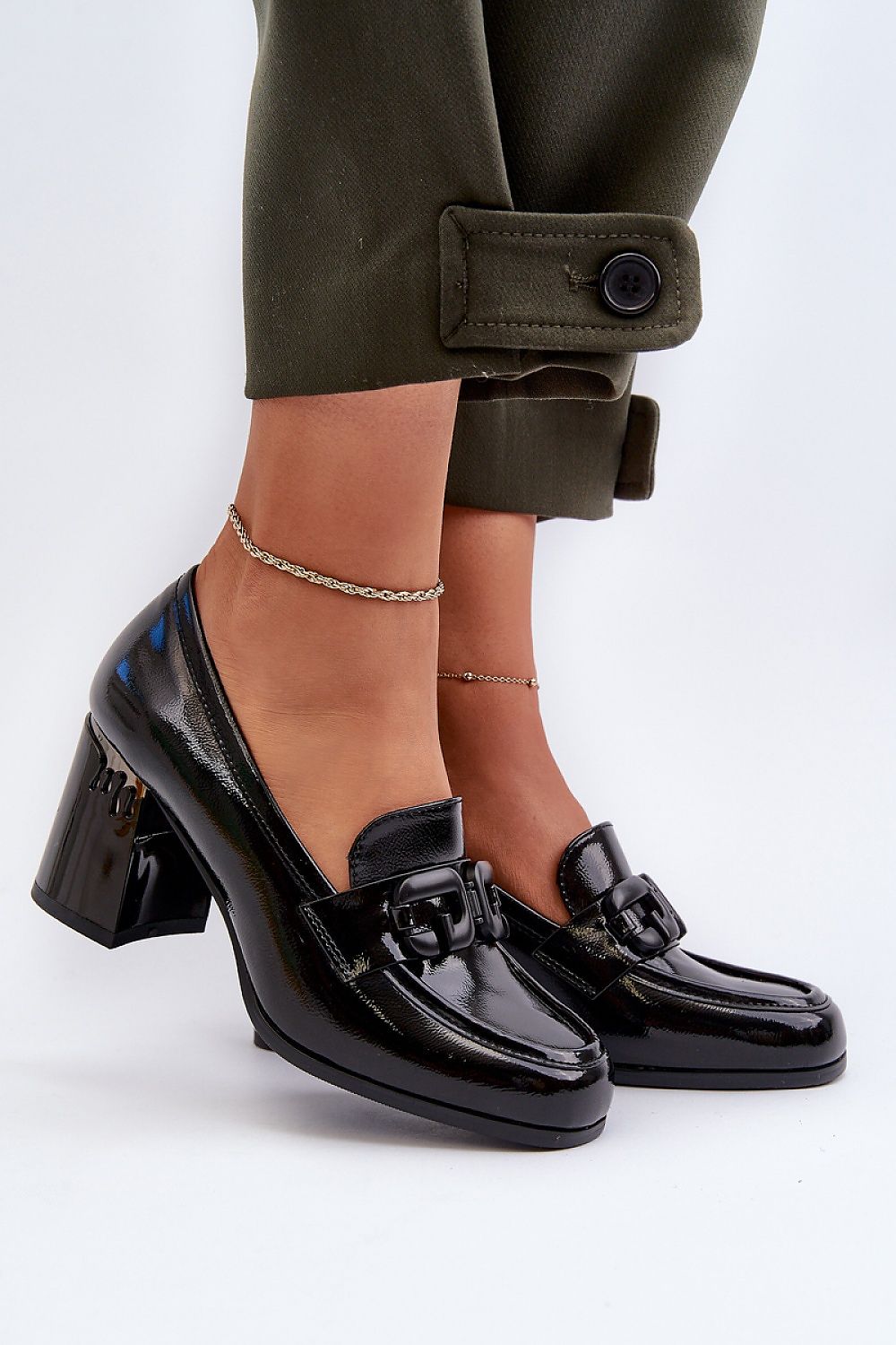 Heeled low shoes model 195396