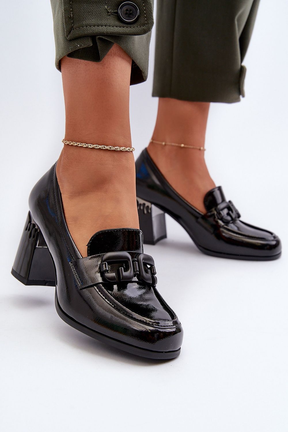 Heeled low shoes model 195396