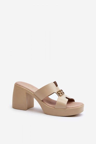 Flip-flops model 195427