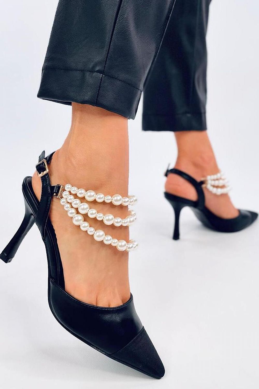 High heels model 195622