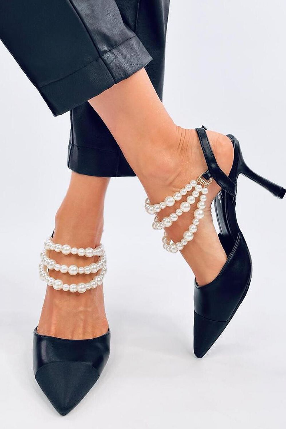 High heels model 195622