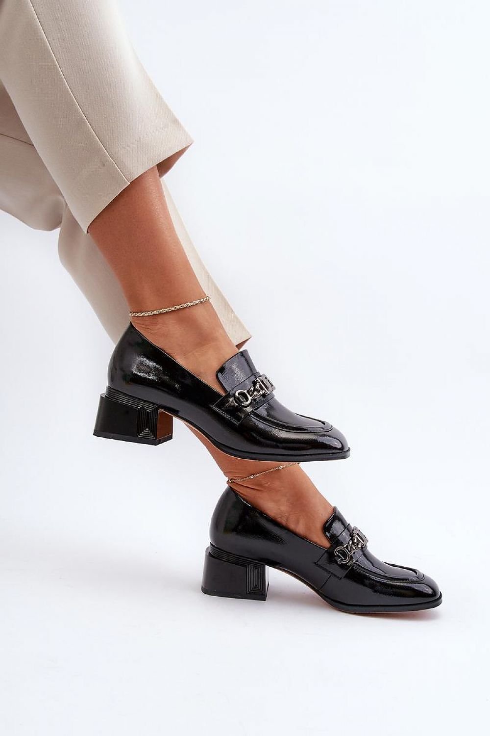 Heel pumps model 195735