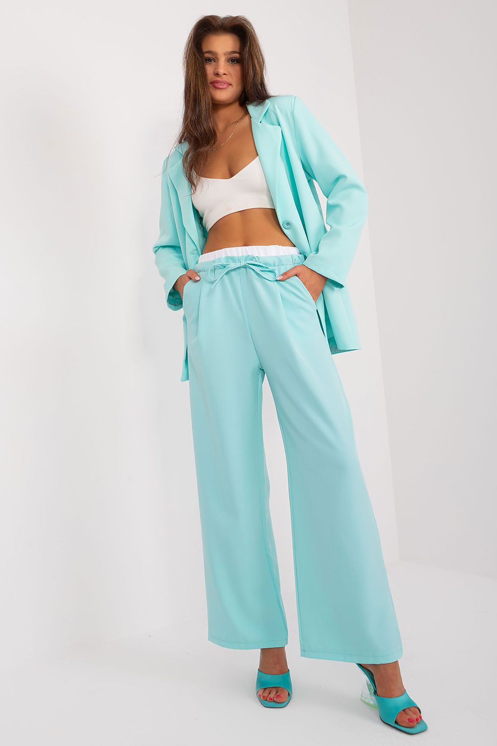 Women trousers model 196176