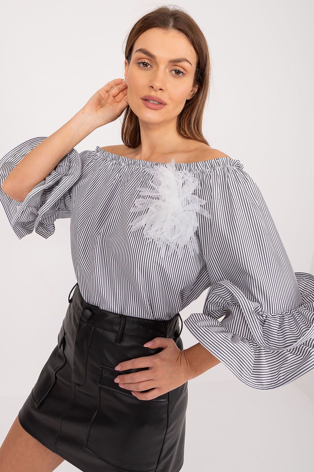 Blouse model 196219